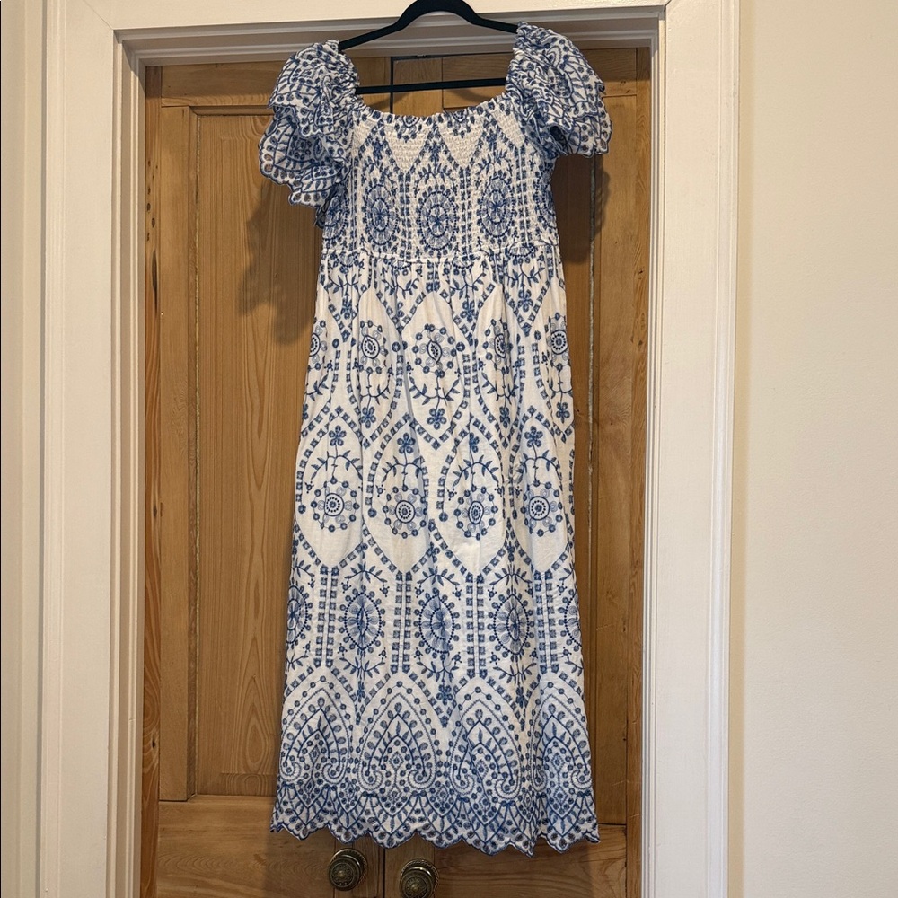 Chic Blue and White Floral Midi Dress